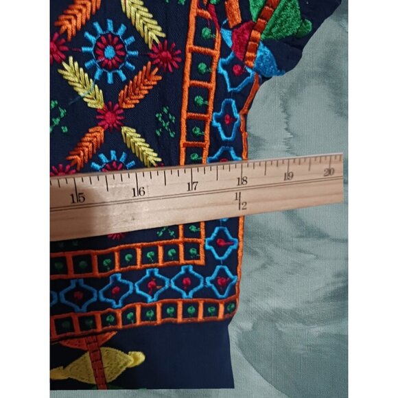 Colorful Embroidered Short Sleeve Dress With Multicolor Designs Size Small - Picture 4 of 7